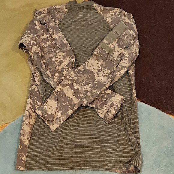 NEW Army Combat Shirt (ACS) – flame resistant - Picture 2 of 8